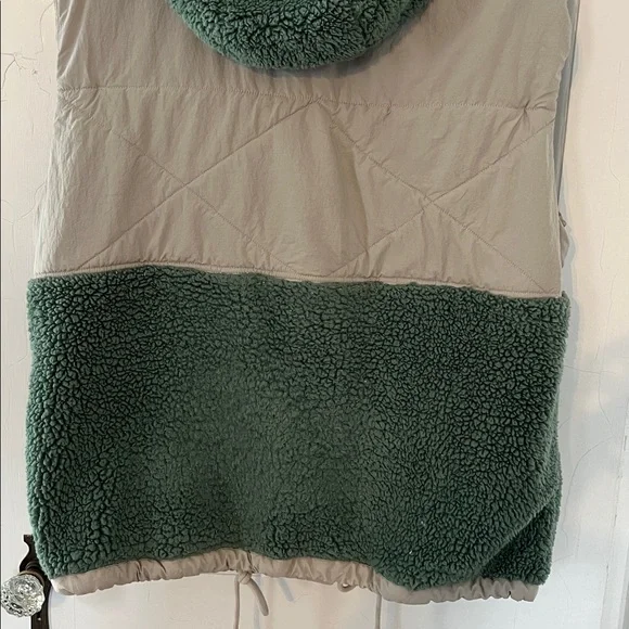 FP Movement Adventure Awaits Fleece Vest - Picture 6 of 9